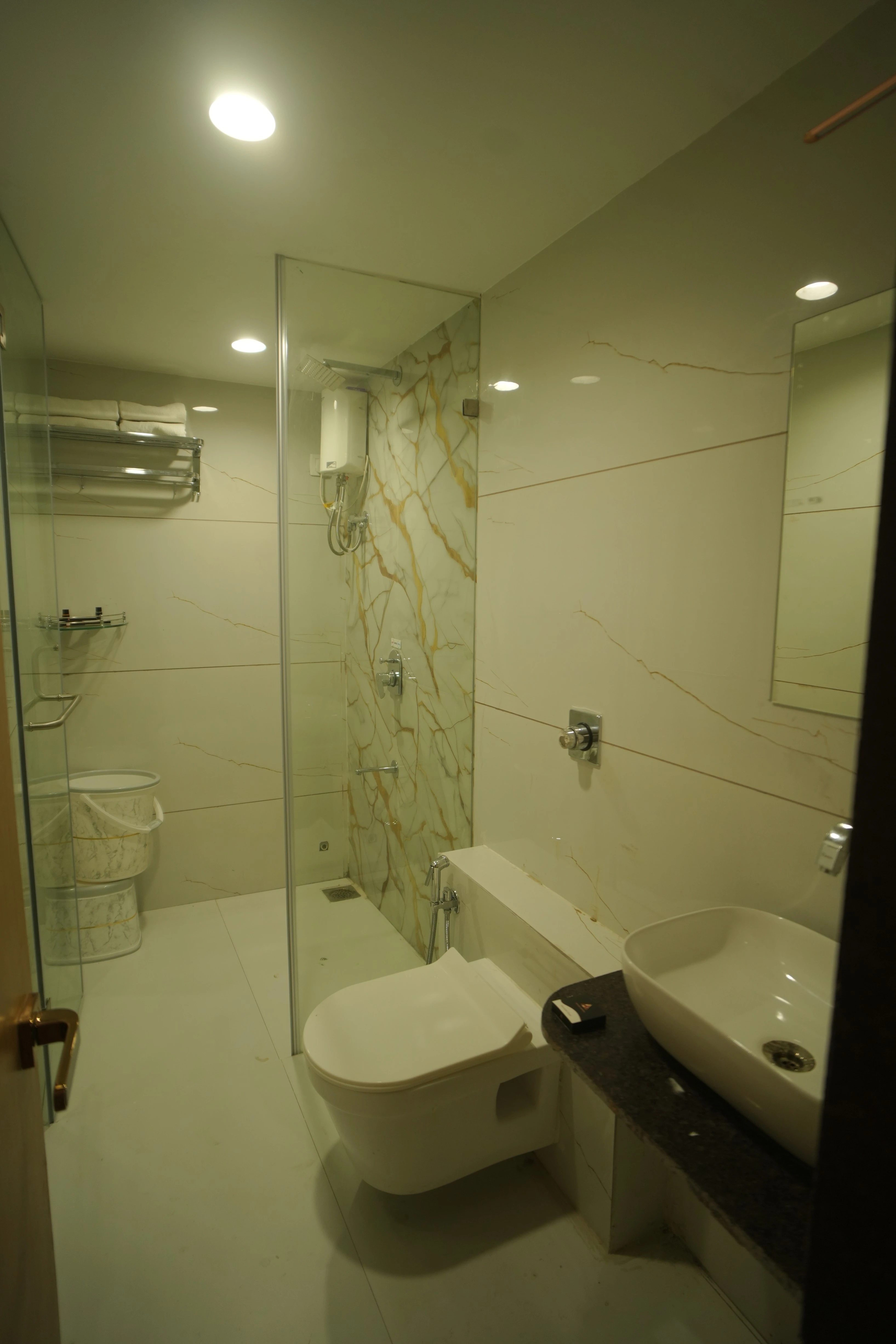 Deluxe Room, photo 5 of 5